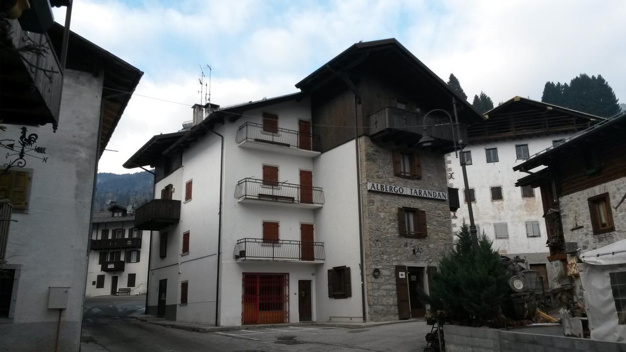 Albergo Meuble Tarandan Forni di Sopra Exterior foto