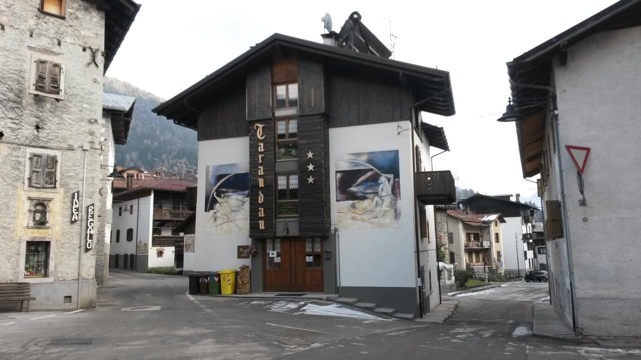 Albergo Meuble Tarandan Forni di Sopra Exterior foto